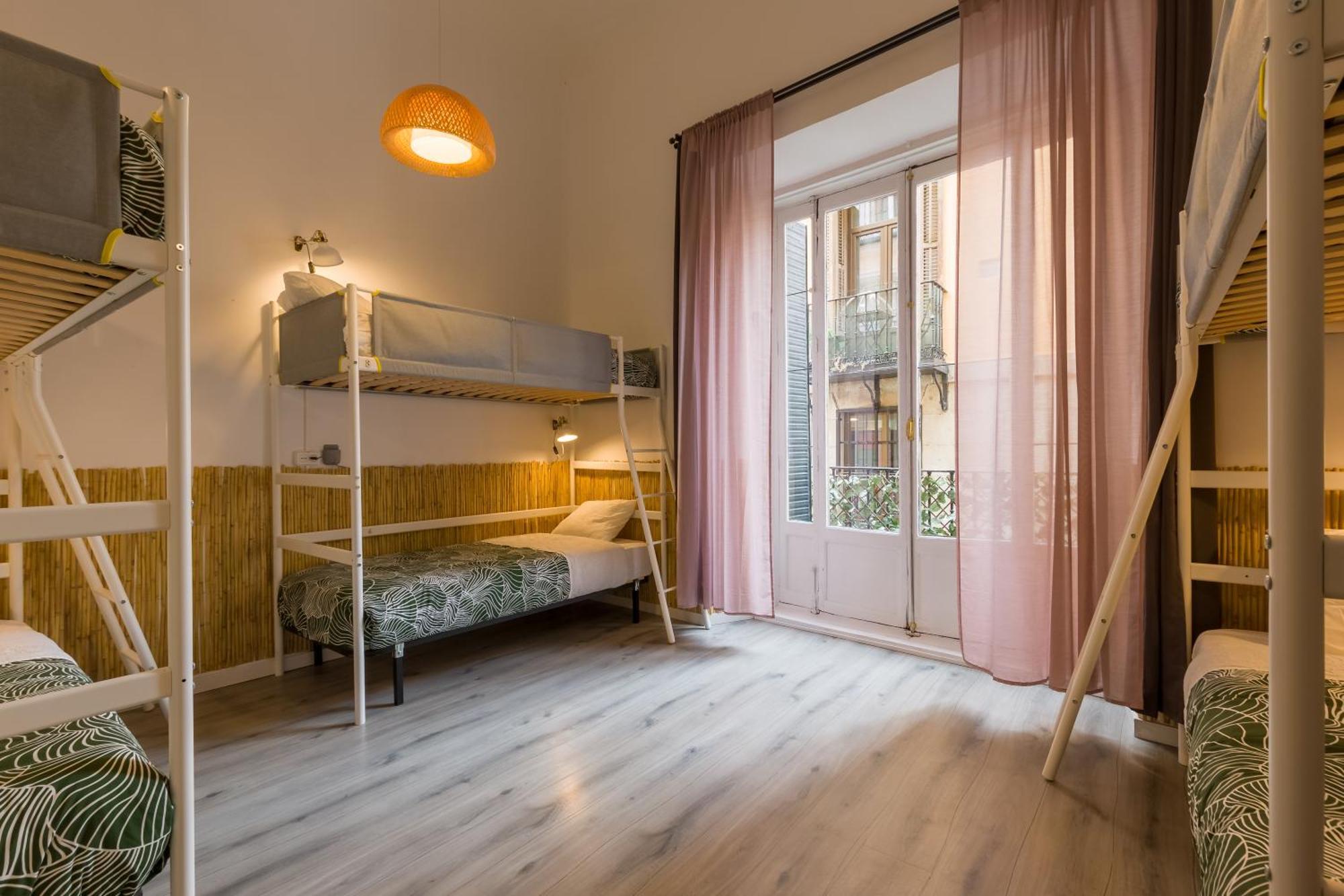 Social - Coliving & Coworking - Madrid Vandrarhem Rum bild